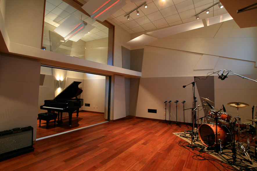 Carlos Savetman – Sound O Matic Studio